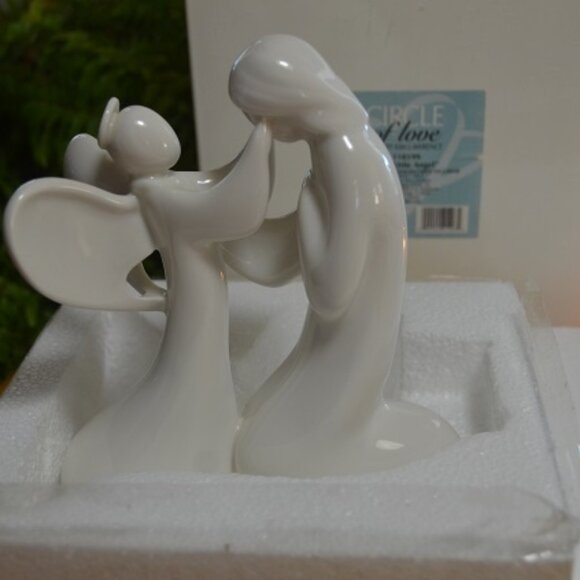 Figurines  Willow tree   Circle of Love   Comfort Love - Picture 1 of 7